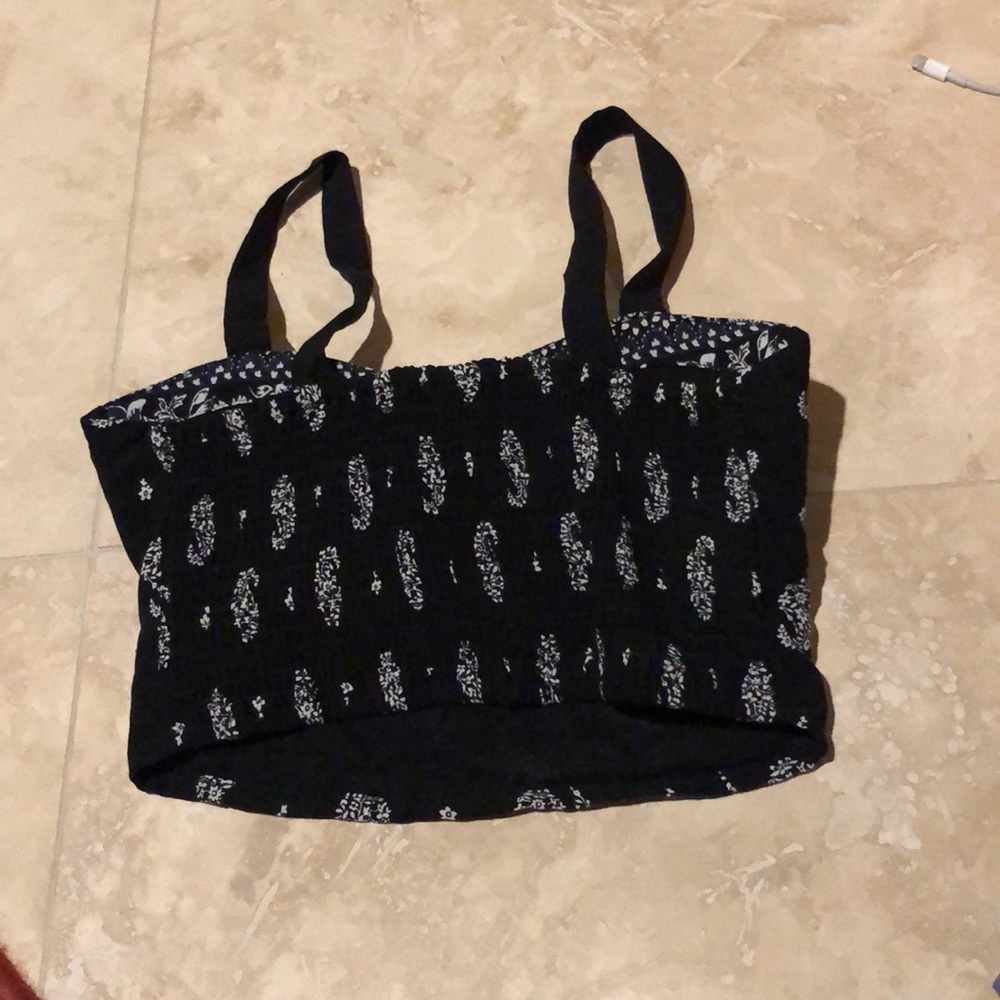 Crop top - Picture 2 of 3